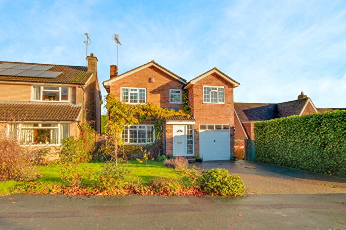 4 Bedroom Detached House For Sale In Penland Road, Haywards Heath, RH16