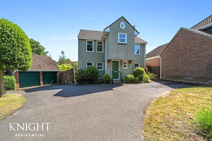 4 Bedroom Detached House For Sale In Deben Road, Colchester, CO4