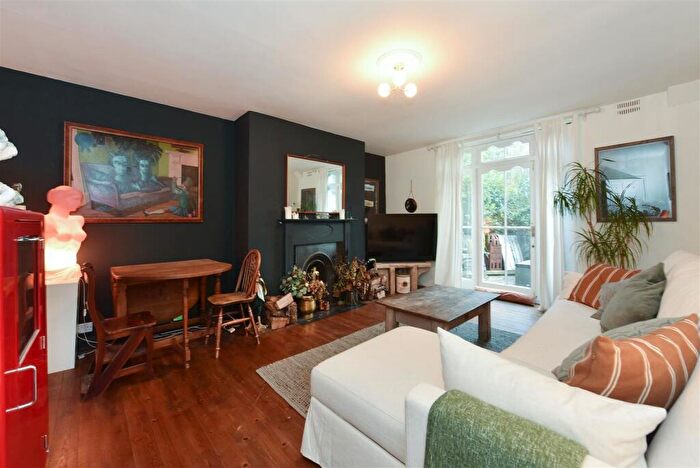 1 Bedroom Apartment To Rent In Grosvenor Avenue, Islington, N5
