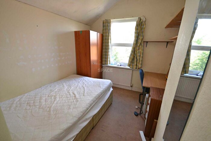 5 Bedroom Terraced House To Rent In Norris Road, Reading, Berkshire, RG6