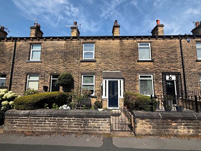 2 Bedroom Terraced House For Sale In Queen Street, Greengates, Bradford, BD10