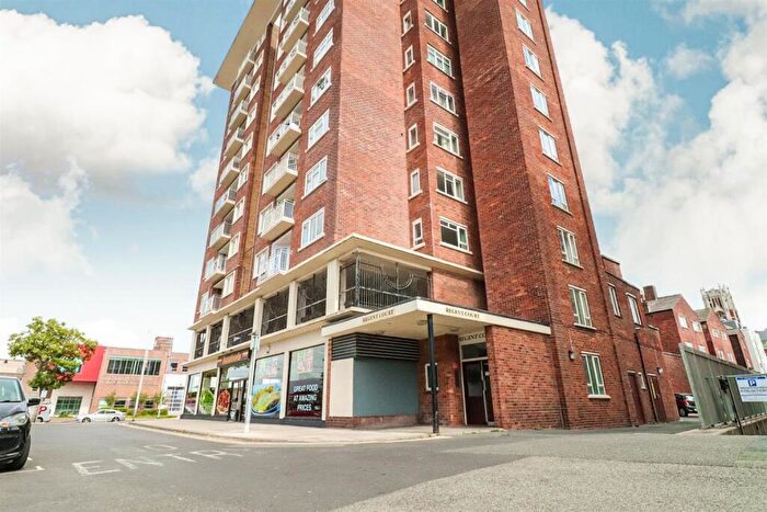 2 Bedroom Flat For Sale In Regent Court, Lord Street, Southport, PR9