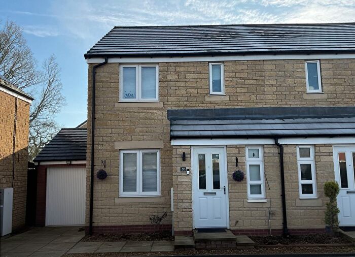 3 Bedroom Semi Detached House For Sale In Bryant Close, Chippenham, SN15