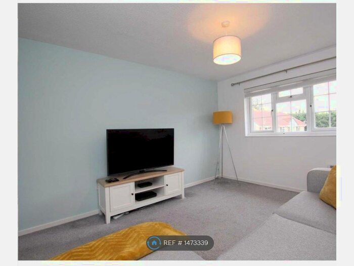 1 Bedroom Flat To Rent In Collett Close, Bristol, BS15