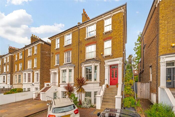 1 Bedroom Flat To Rent In Grosvenor Road, London, E11