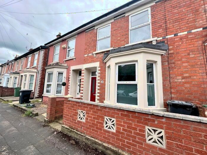 3 Bedroom Property To Rent In Lysons Avenue, Linden, Gloucester, GL1