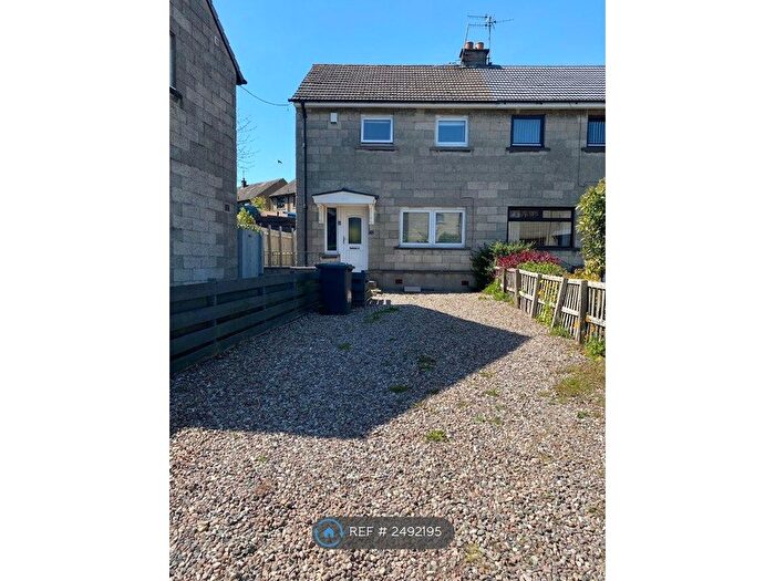 2 Bedroom Semi-Detached House To Rent In Brownhill Road, Dundee, DD2