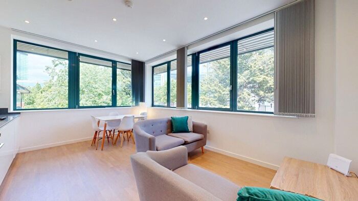 1 Bedroom Flat To Rent In Riverbank Way, Brentford, TW8