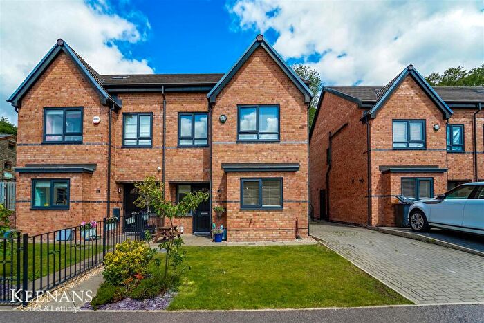 3 Bedroom Semi-Detached House For Sale In Bilberry Place, Rossendale, BB4