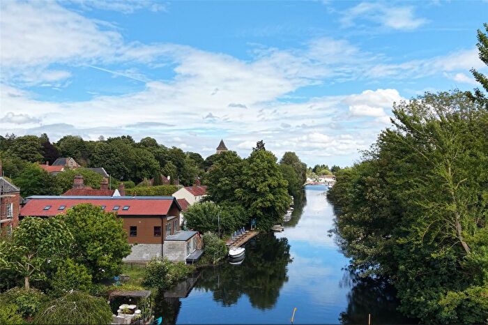 3 Bedroom Flat For Sale In Yarmouth Road, Thorpe St Andrew, Norwich, NR7