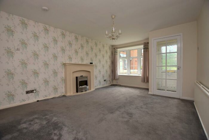 2 Bedroom Town House To Rent In Barwick Road, Leeds, LS15