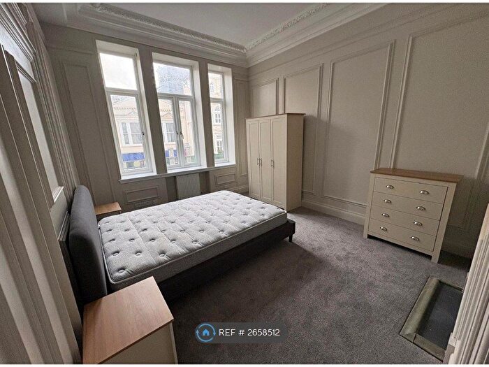 2 Bedroom Flat To Rent In West Street, Brighton, BN1