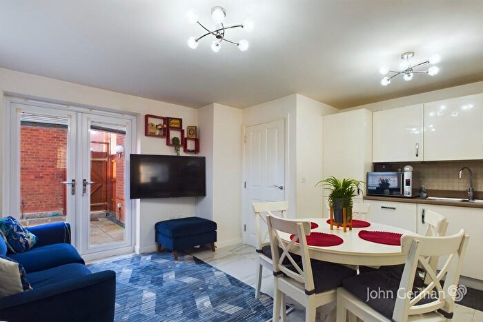 4 Bedroom Detached House For Sale In Penrith Drive, Littleover, DE23