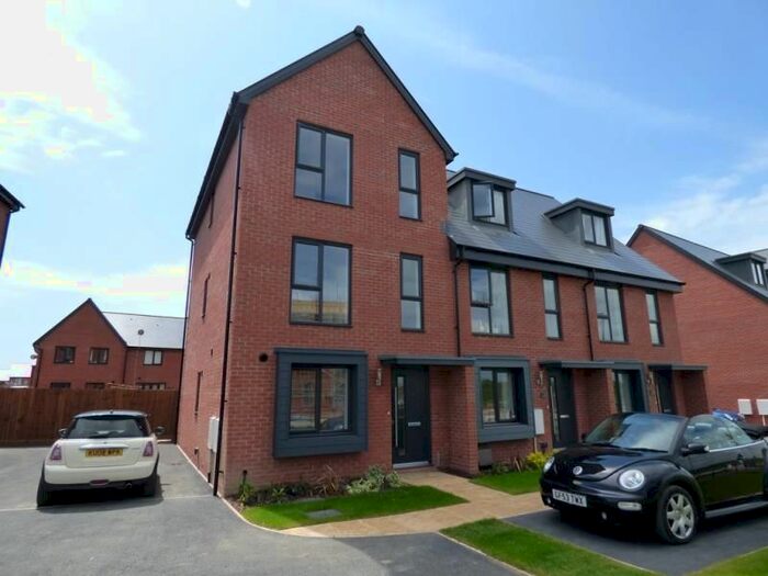 4 Bedroom End Of Terrace House To Rent In Centurion Road, Innsworth, Gloucester, GL3