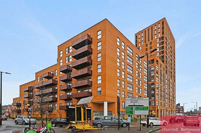 1 Bedroom Flat For Sale In East Acton Lane, London, W3