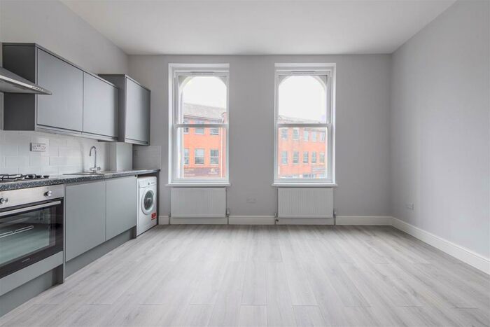 1 Bedroom Apartment To Rent In Hoe Street, Walthamstow, E17