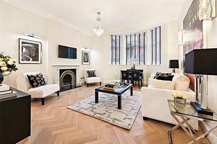 1 Bedroom Flat For Sale In Beaufort Street, London, SW3