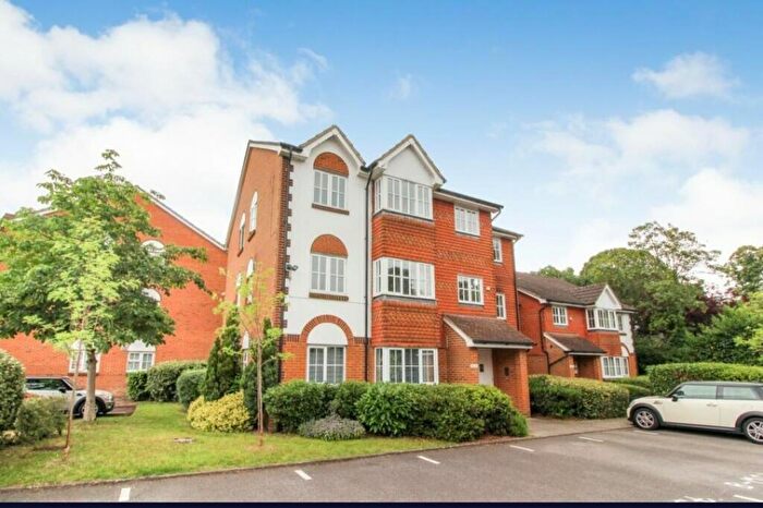 2 Bedroom Flat To Rent In Amethyst Lane, Reading, RG30