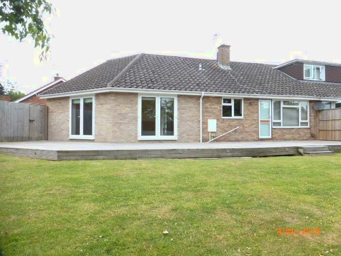 3 Bedroom Detached Bungalow To Rent In Treelands Close, Leckhampton, Cheltenham, GL53