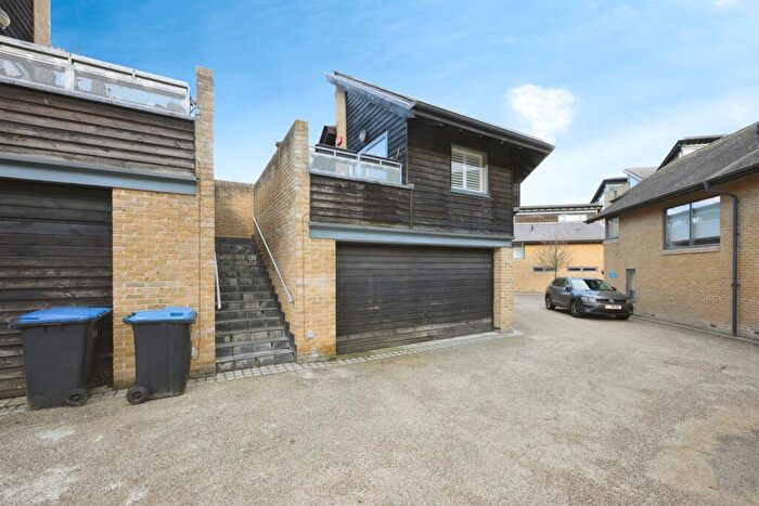 1 Bedroom Coach House For Sale In Holland Way, Newhall, Harlow, CM17