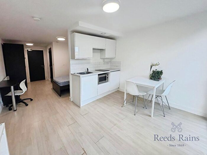 Apartment To Rent In Upper Parliament Street, Liverpool, Merseyside, L8