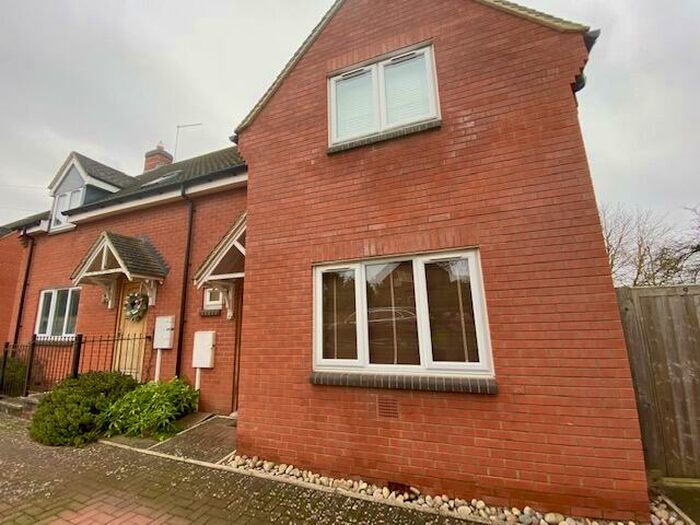 3 Bedroom House To Rent In Furtho Lane, Potterspury, Towcester, NN12