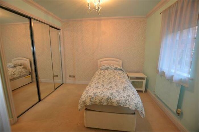 2 Bedroom Flat For Sale In Princess Mary Court, Jesmond, Newcastle-upon-Tyne, NE2