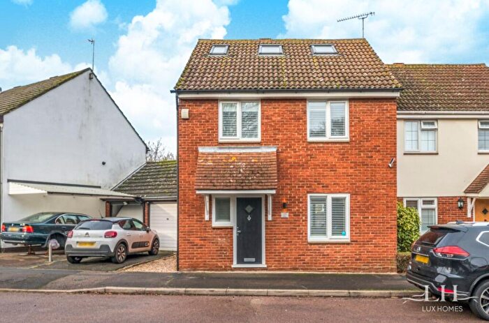 3 Bedroom Semi-Detached House For Sale In Kelvedon Green, Kelvedon Hatch, Brentwood, CM15