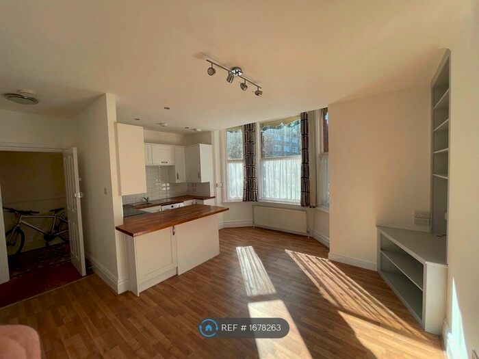 1 Bedroom Flat To Rent In London Road, Luton, LU1