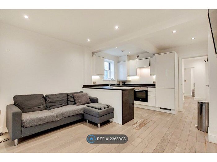 2 Bedroom Flat To Rent In Kennington Lane, London, SE11