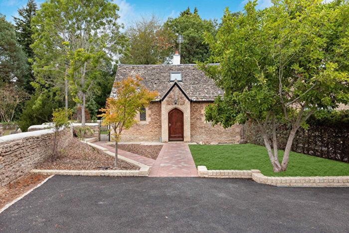 2 Bedroom Detached House For Sale In The Old School, Tubney, OX13