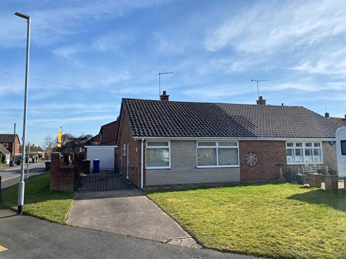 2 Bedroom Semi-Detached Bungalow For Sale In Henhurst Ridge, Burton-on-Trent, DE13