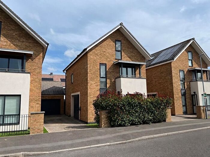 4 Bedroom Detached House To Rent In Farnborough Road, Locking, Weston-Super-Mare, BS24