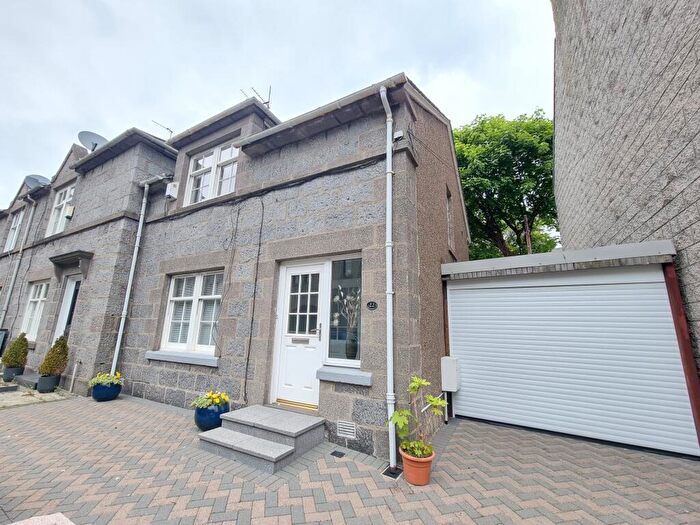 2 Bedroom Semi-Detached House To Rent In Crimon Place, City Centre, Aberdeen, AB10