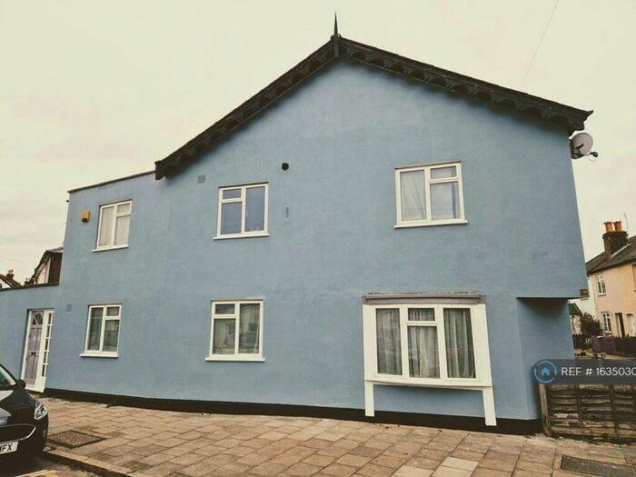 2 Bedroom End Of Terrace House To Rent In Palace Road, Bromley, BR1