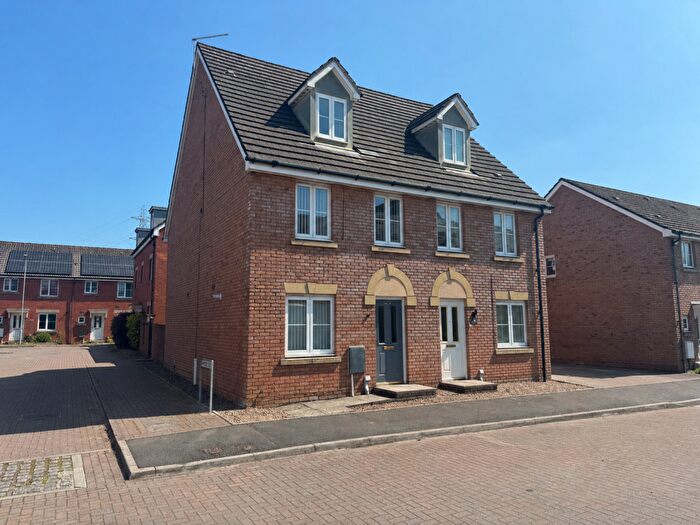 3 Bedroom Semi Detached House For Sale In De Clare Drive, Radyr, Cardiff, CF15