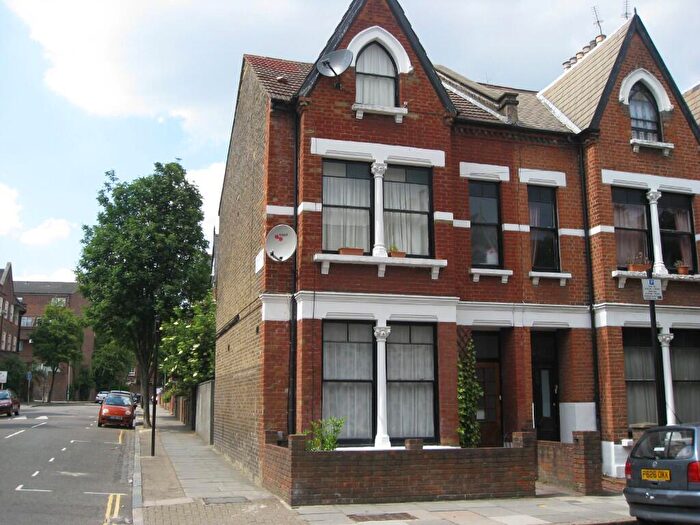 1 Bedroom Flat To Rent In Fairbridge Road, London, N19