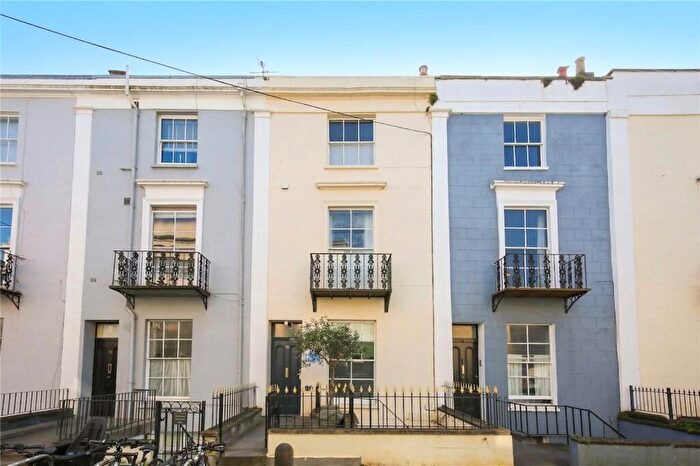 1 Bedroom Apartment For Sale In Oakfield Place, Bristol, BS8