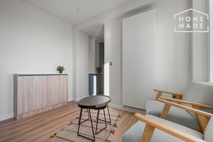 Studio To Rent In Enclave Croydon, CR0