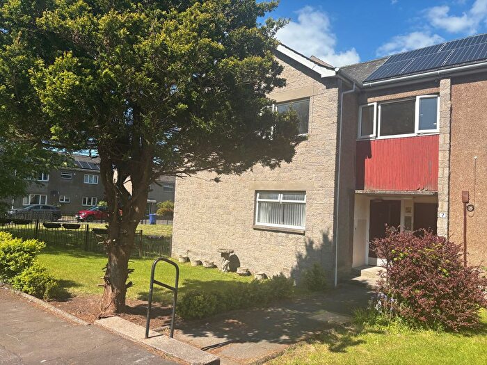2 Bedroom Flat To Rent In St. Valery Drive, Stirling, FK7