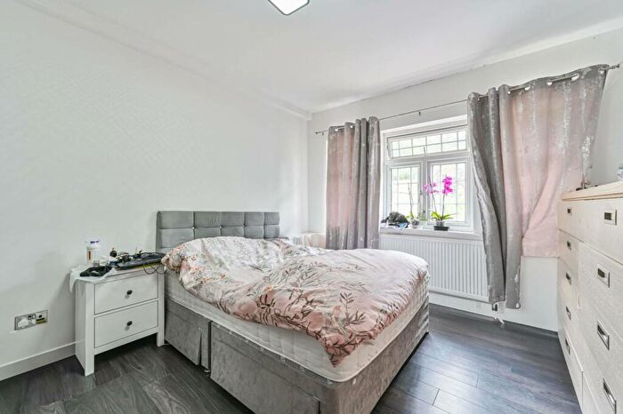 2 Bedroom Flat For Sale In Ethelbert Road, Bromley, BR1