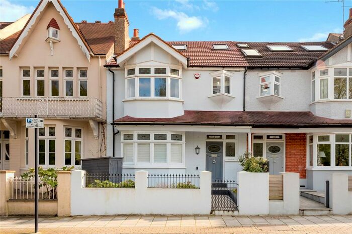 4 Bedroom Detached House To Rent In Birchwood Road, London, SW17