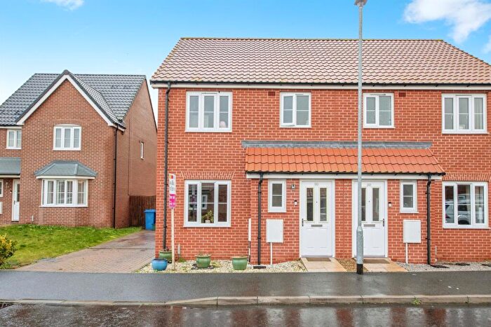 3 Bedroom Semi Detached House For Sale In Grace Farrant Road, Great Cornard, Sudbury, CO10