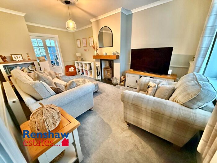 3 Bedroom Semi Detached House For Sale In Manor Road, Ilkeston, Derbyshire, DE7