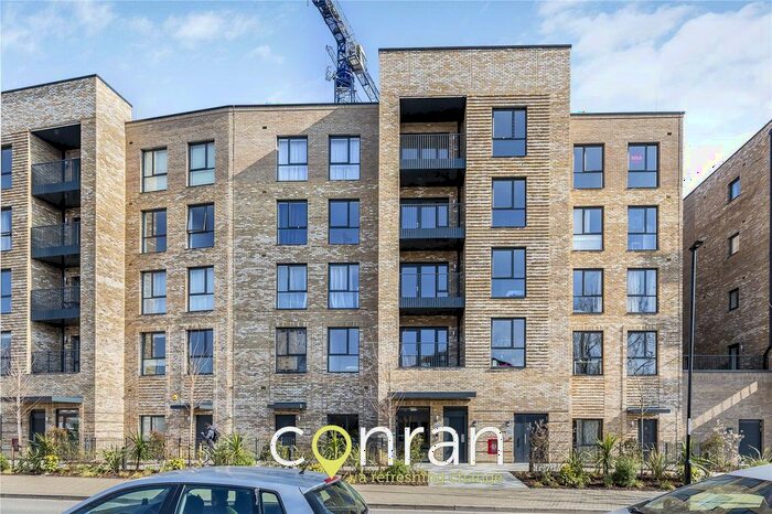 2 Bedroom Flat To Rent In Pier Way, Woolwich, SE28