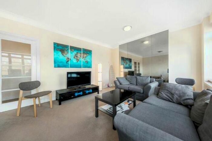 3 Bedroom Flat To Rent In Northwick Terrace, St Johns Wood, London, NW8