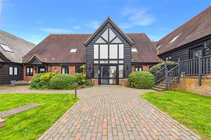 2 Bedroom Flat To Rent In Middle Barn, Minchens Court, Minchens Lane, Bramley, Tadley, RG26