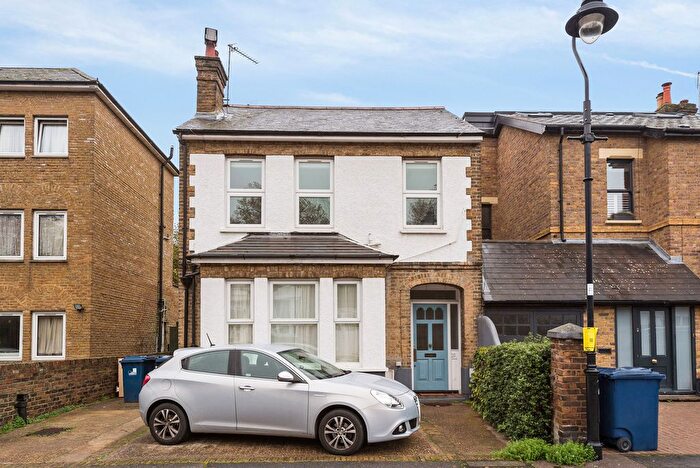 2 Bedroom Flat To Rent In Westminster Road, London, W7