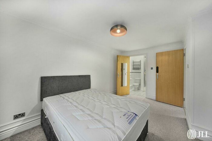 2 Bedroom Flat To Rent In Statham Court, London, N7