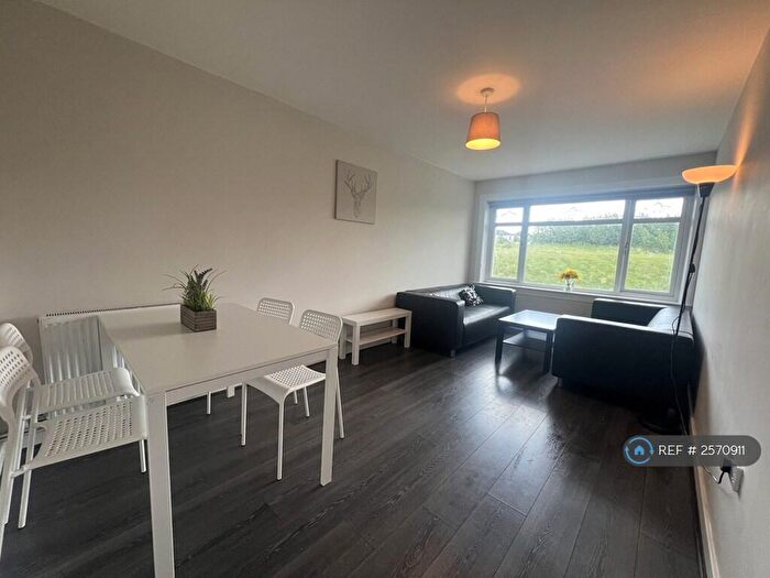 4 Bedroom Maisonette To Rent In Hmo Wester Common Road, Glasgow, G22